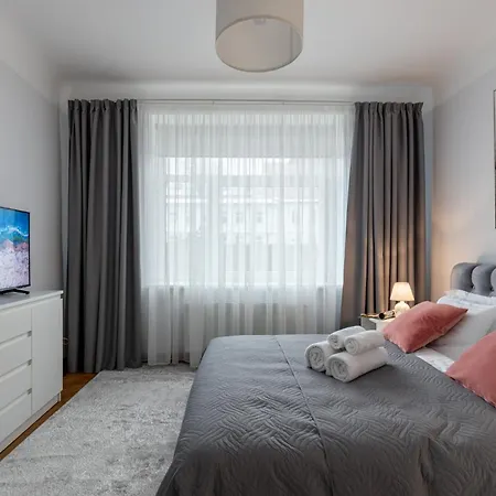 Apartment In A Renovated Property, 30 M2 里加 外观 照片